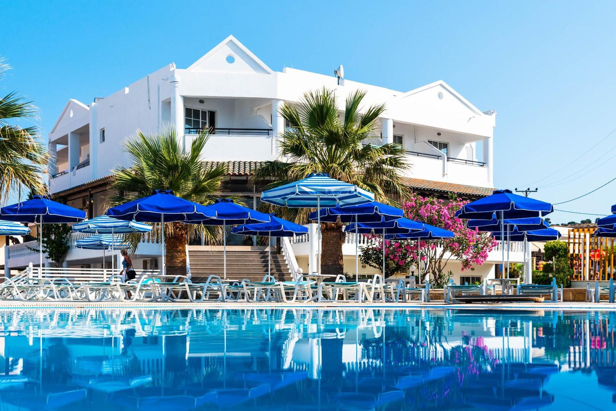 Elvita Beach Hotel คิโอตาริ ภายนอก รูปภาพ
