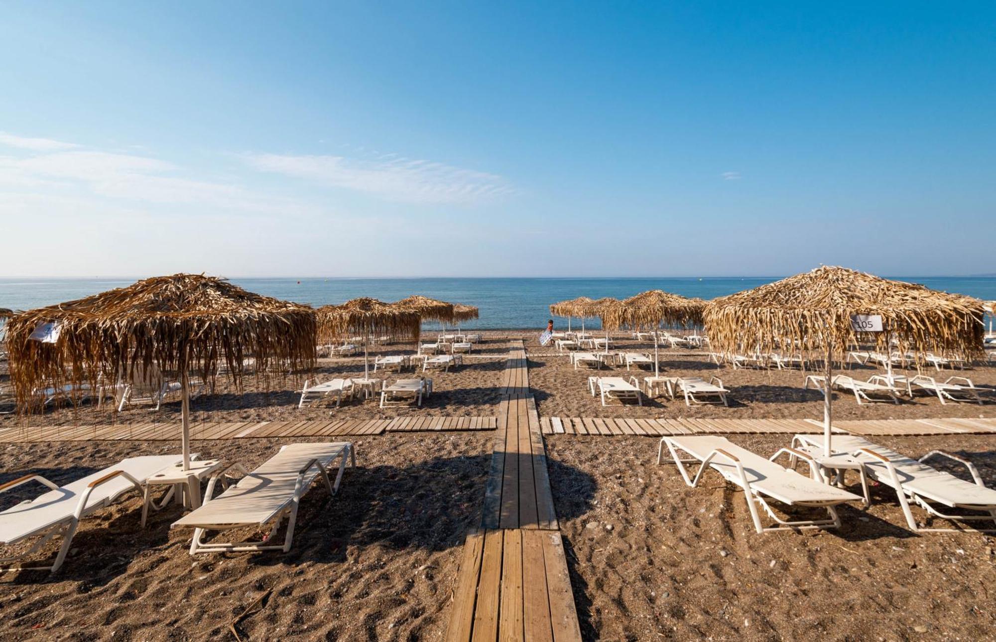 Elvita Beach Hotel คิโอตาริ ภายนอก รูปภาพ