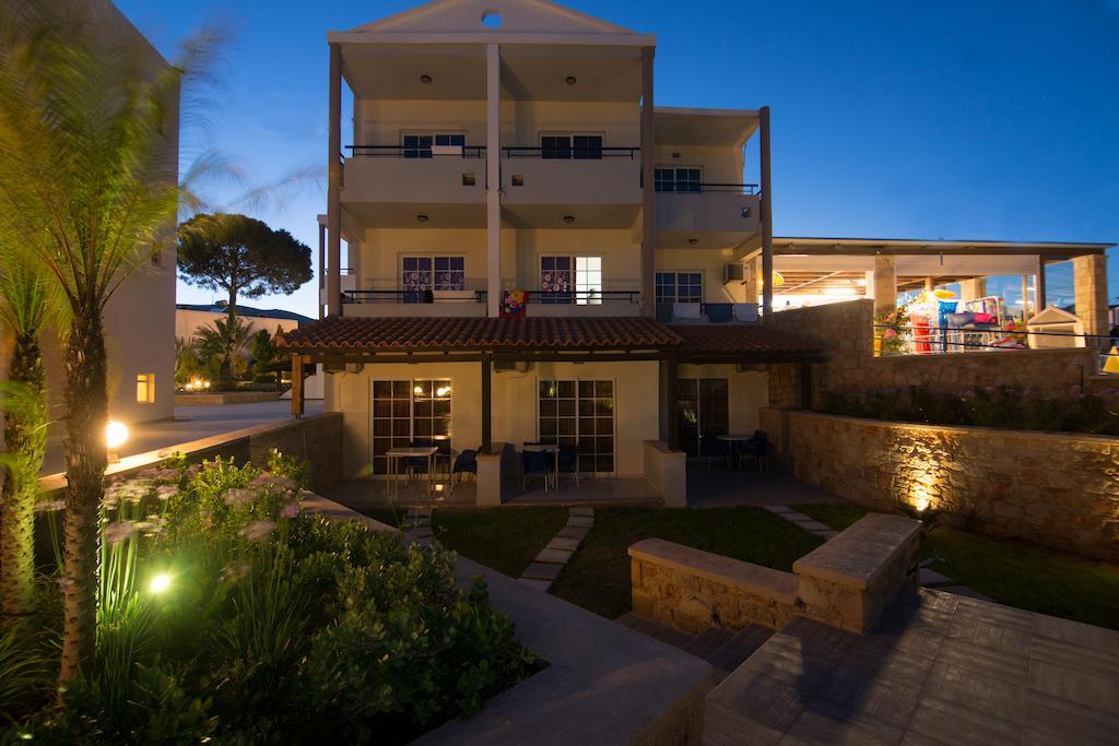 Elvita Beach Hotel คิโอตาริ ภายนอก รูปภาพ